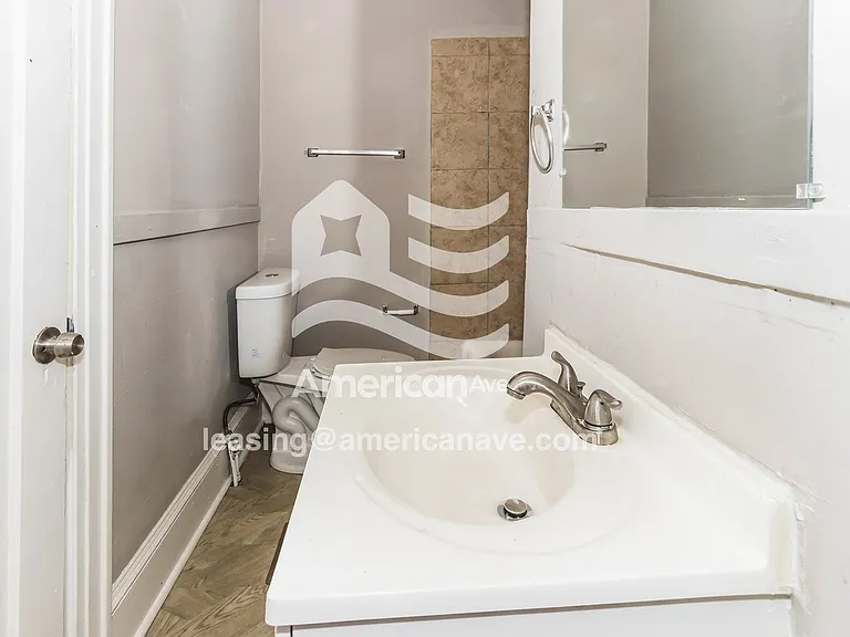 1674637_014_wm_-_bathroom_13193561.jpg