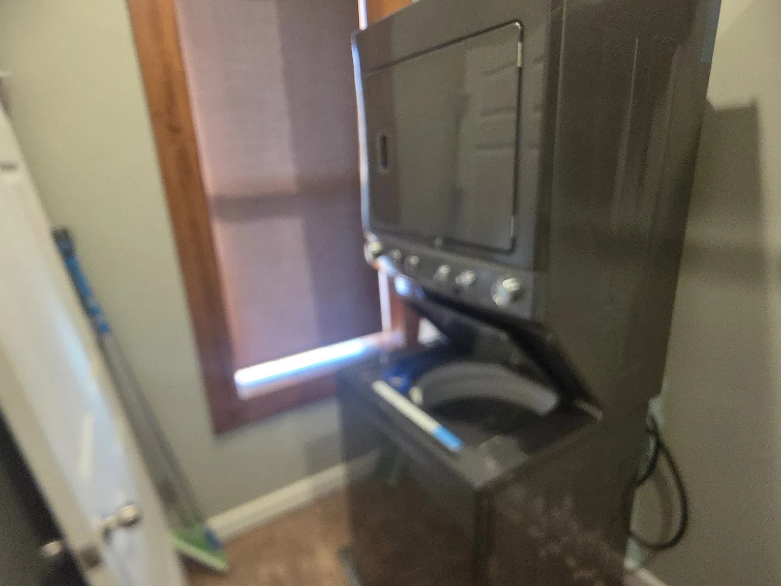 1 bed, 1100 sqft, $1,200 — Photo 2