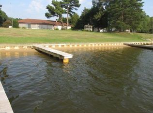 527 Twiggs Ferry Rd, Hartfield, VA 23071