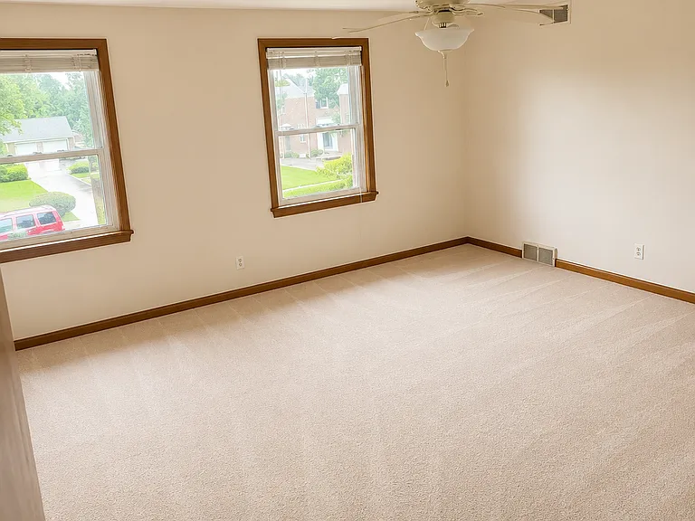 60 Prestwick Dr #60 — Photo 4