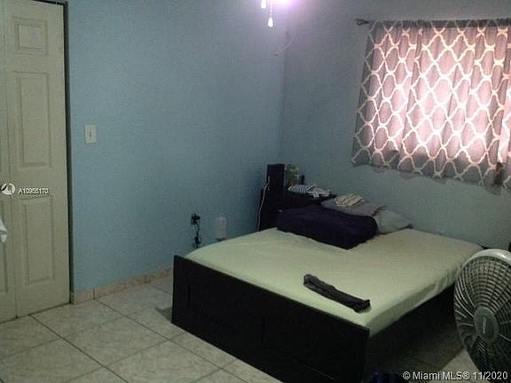 4th image of 3503 SW 15th St Floor 2