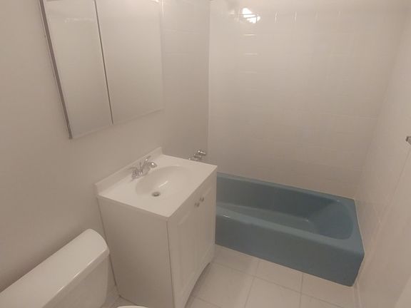 4th image of 413-411 Westchester Ave #6