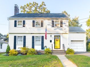 304 Thornton St, Hamden, CT 06517