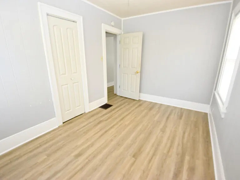 1315 Longfellow Ave — Photo 8