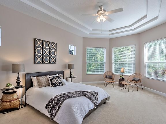 5th image of 228 Zaharias Cir