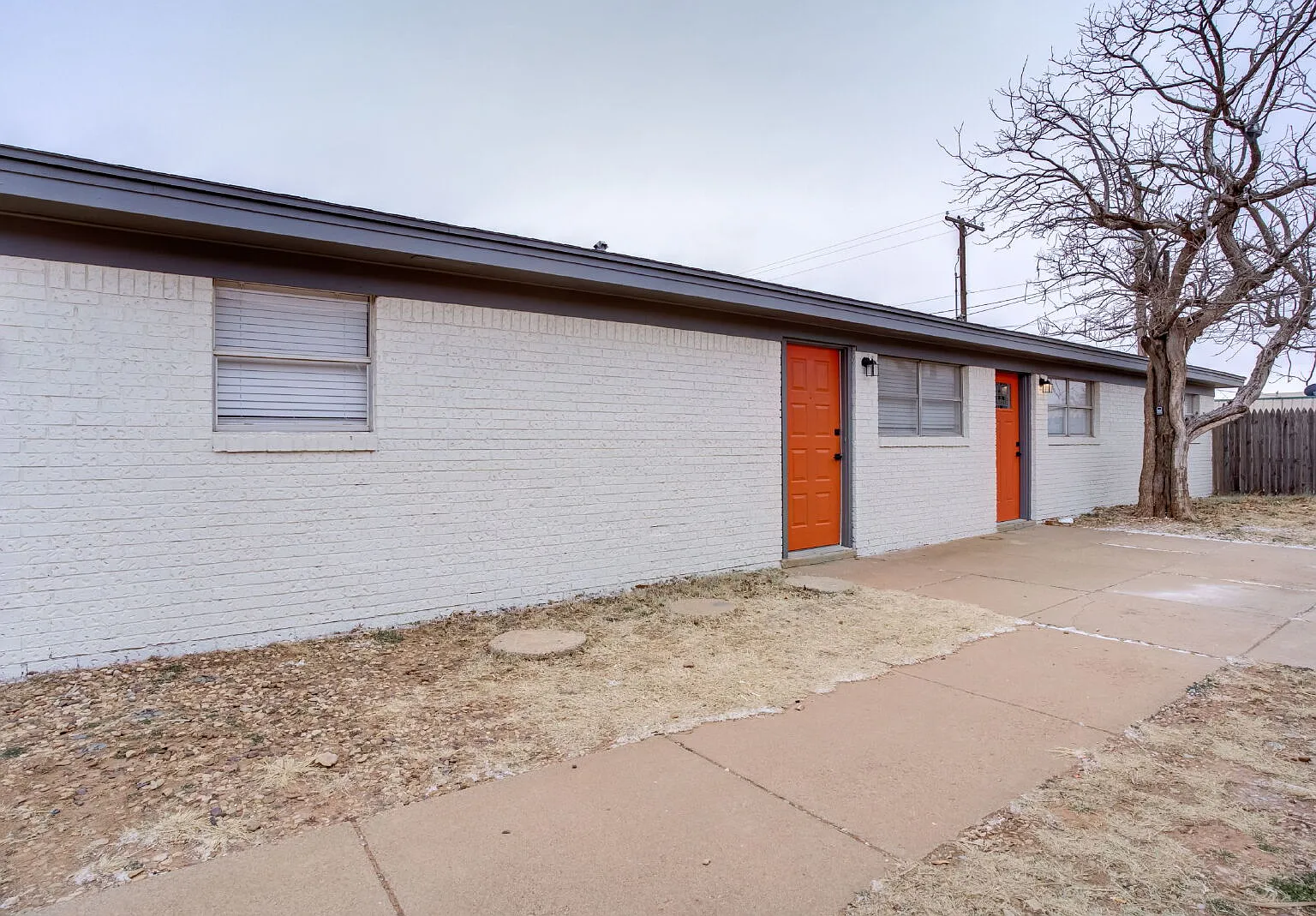 2 bed, 1.0 bath, 1000 sqft, $900 — Photo 1