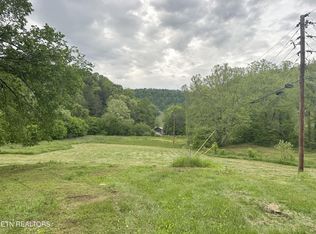 1623 Tater Valley Rd, Washburn, TN 37888