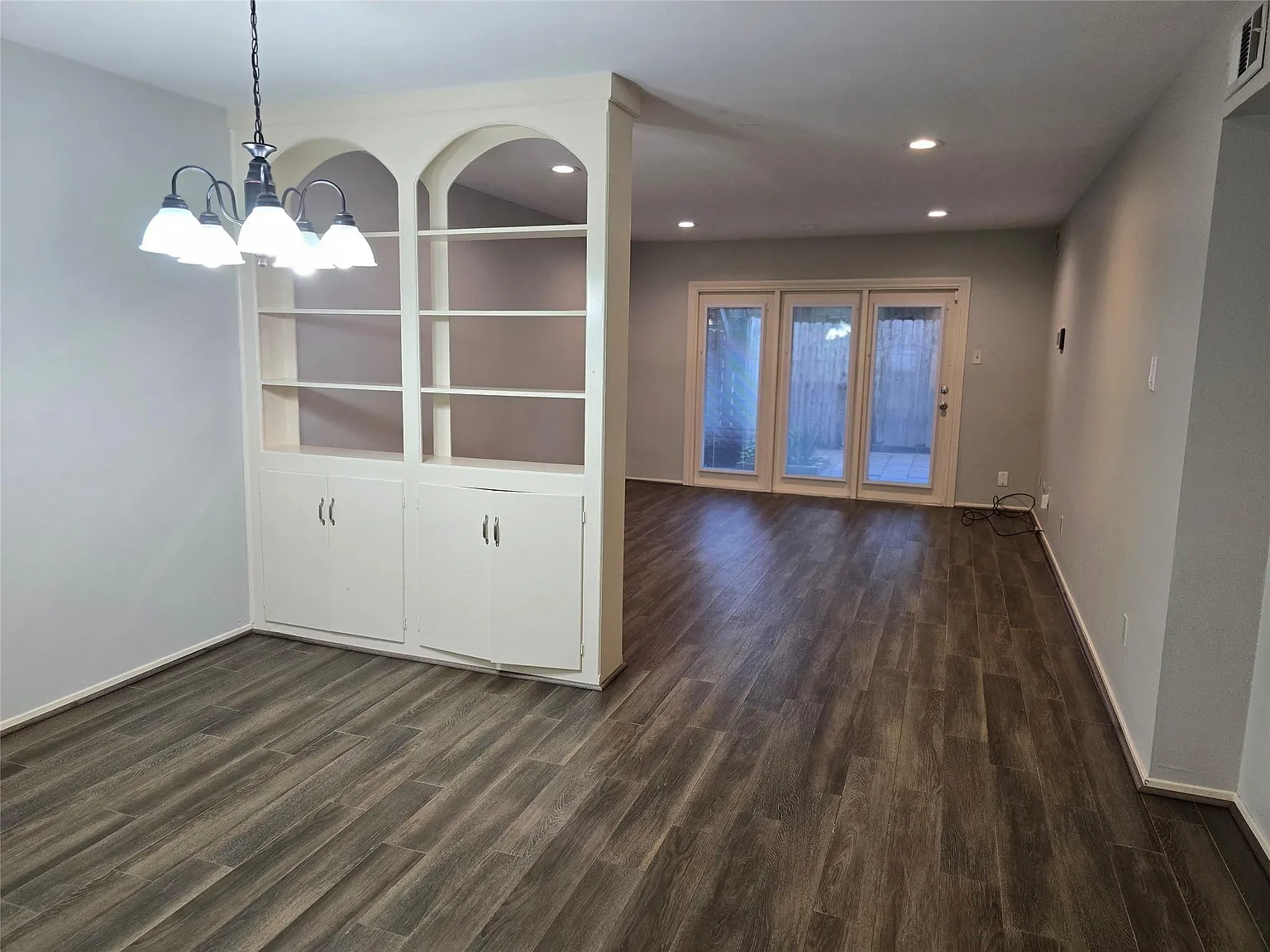 2 bed, 1.5 bath, 1260 sqft, $1,900 — Photo 4