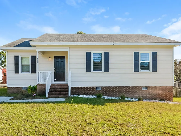 808 Hepplewhite Ct — Photo 1