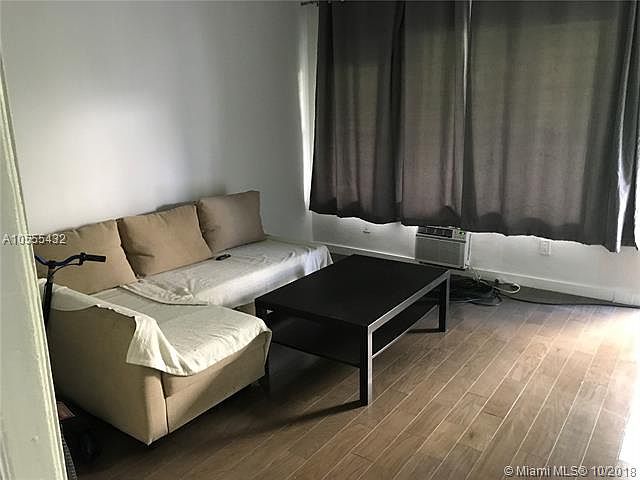 1st image of 1026 Euclid Ave APT 2