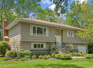 31 The Ave, Greenwich, CT 06831