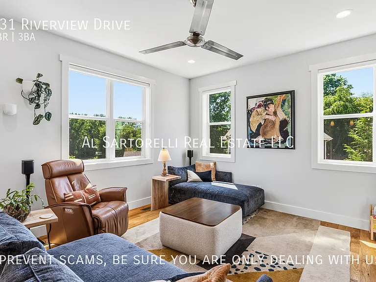 431 Riverview Dr — Photo 5