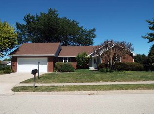 74 Oregon Ct, Morton, IL