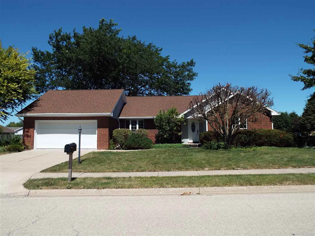 74 Oregon Ct photo 1