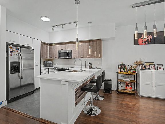 4th image of 6299 144th St #100