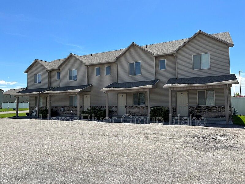 1st image of 1675 N Stevens Dr APT C