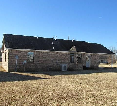 2nd image of 111 Will Henry Dr
