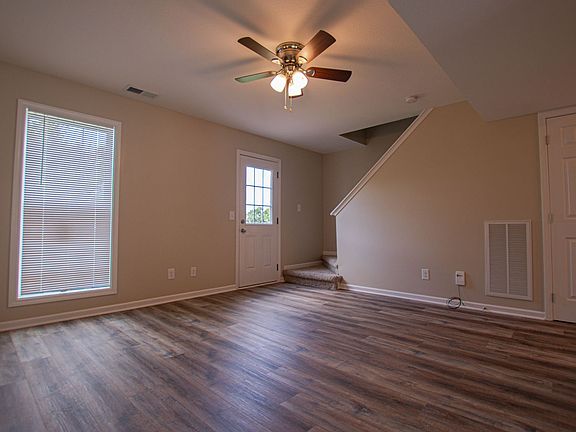 5th image of 2068 Tynewood Dr