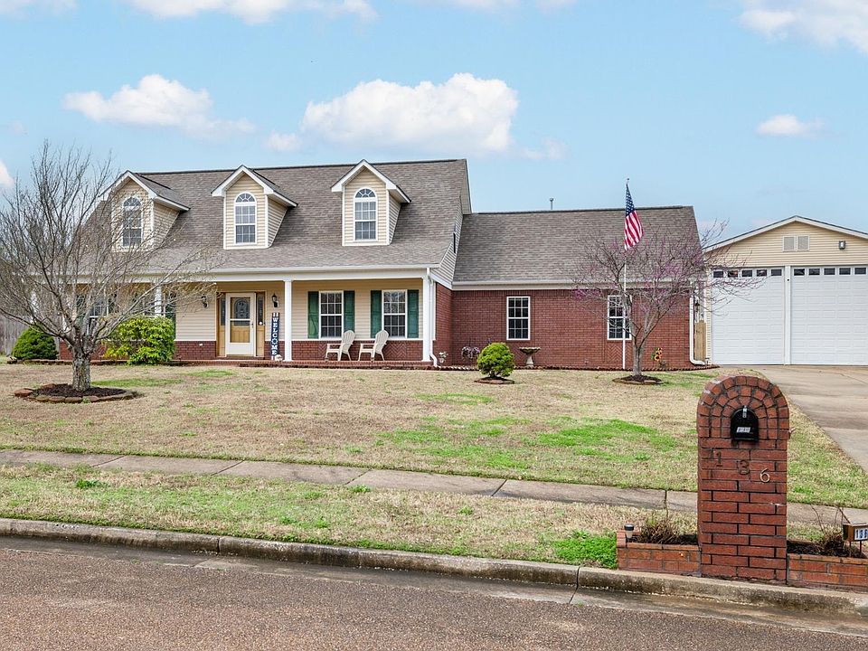 1st image of 136 Windy Oaks Dr