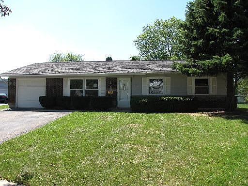 1st image of 972 Shelbourne Ct