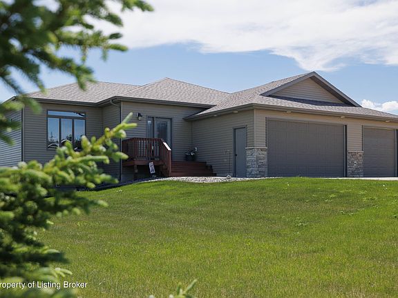 3rd image of 3686 115l Ave SW