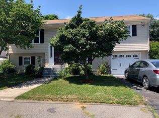 18 Carrie Ave, Rumford, RI 02916