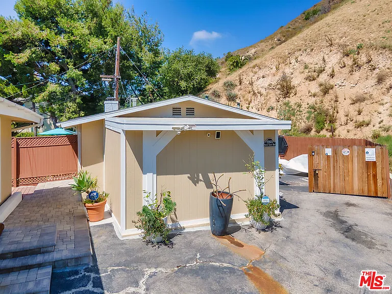 22605 Pacific Coast Hwy — Photo 11