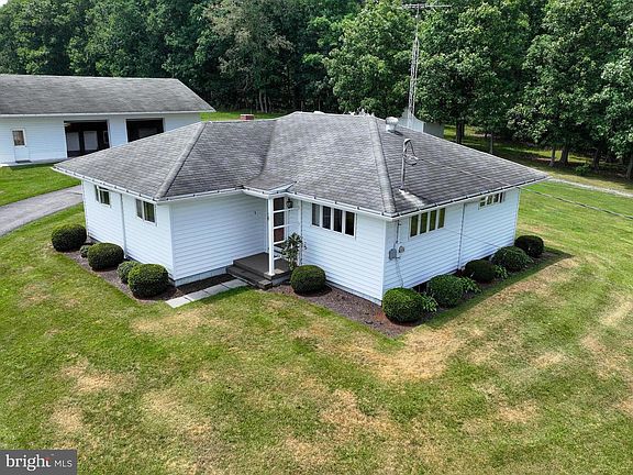 2nd image of 5587 Big Creek Rd