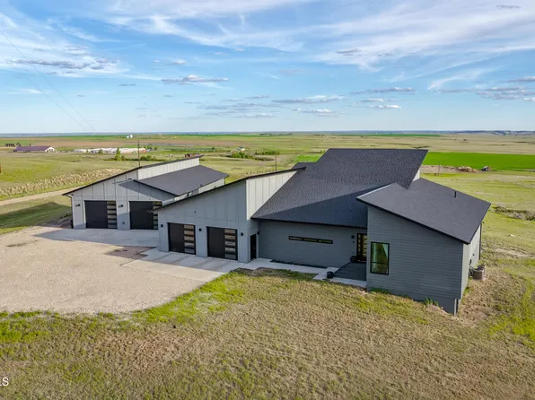 14706 Lambert St, Williston, ND 58801