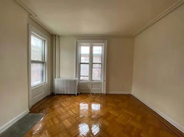 395 Washington Avenue 6 image 2 of 6