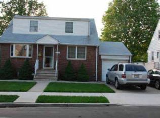 705 1st St, Secaucus, NJ 07094