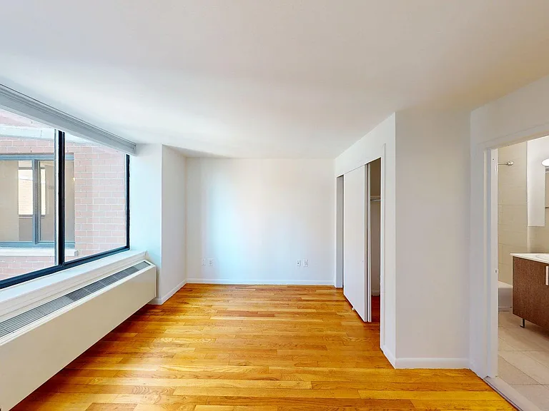 121 Reade St #9N — Photo 9