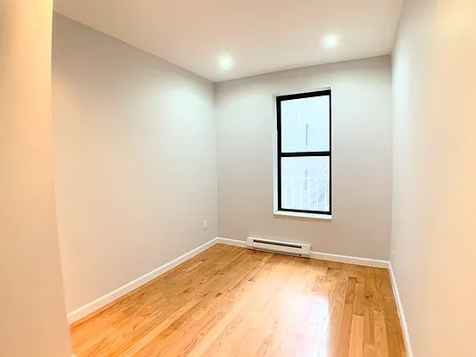 Rented by Premier One Realty LLC | media 8