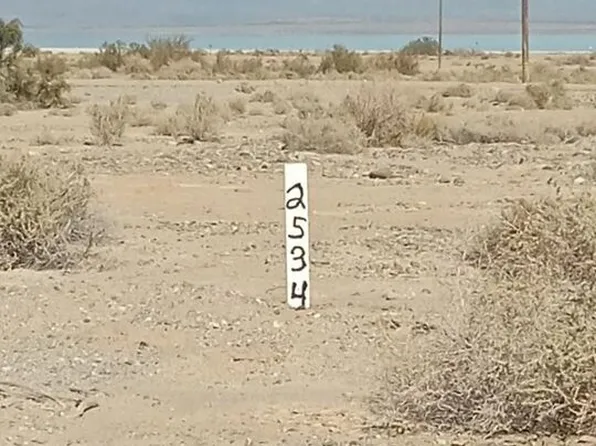 2534 Rainbow Dr, Thermal, CA 92274