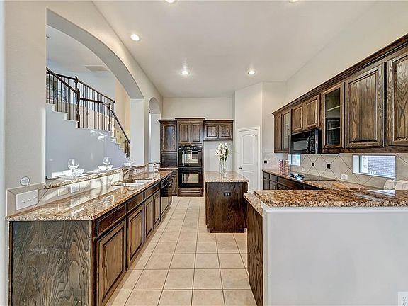 3rd image of 2740 Cape Pearl Dr