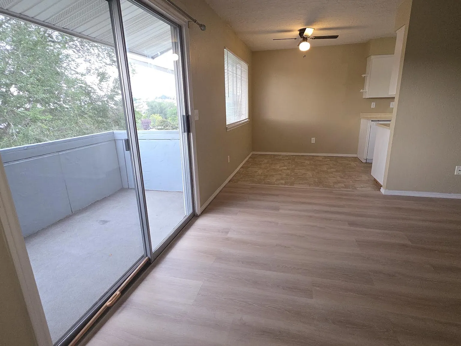 2 bed, 850 sqft, $925 — Photo 2