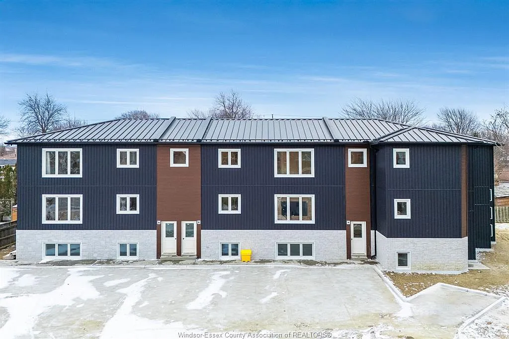 2 bed, $2,100 — Photo 1