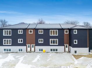 4 Bruce Ave #4, Leamington, ON N8H4C4