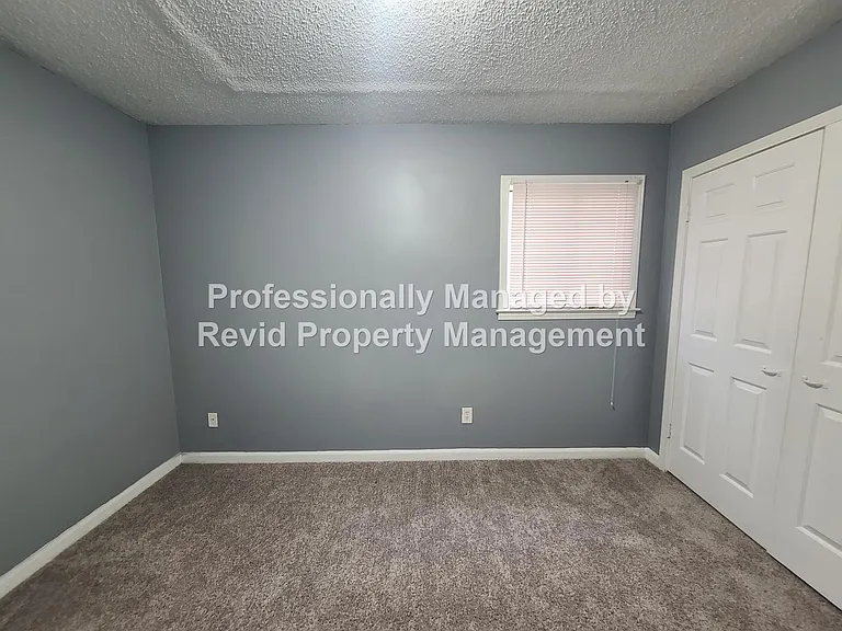 6771 Bainbridge Dr — Photo 40
