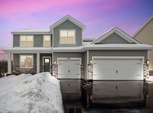 8621 Platinum Cv, Woodbury, MN 55129
