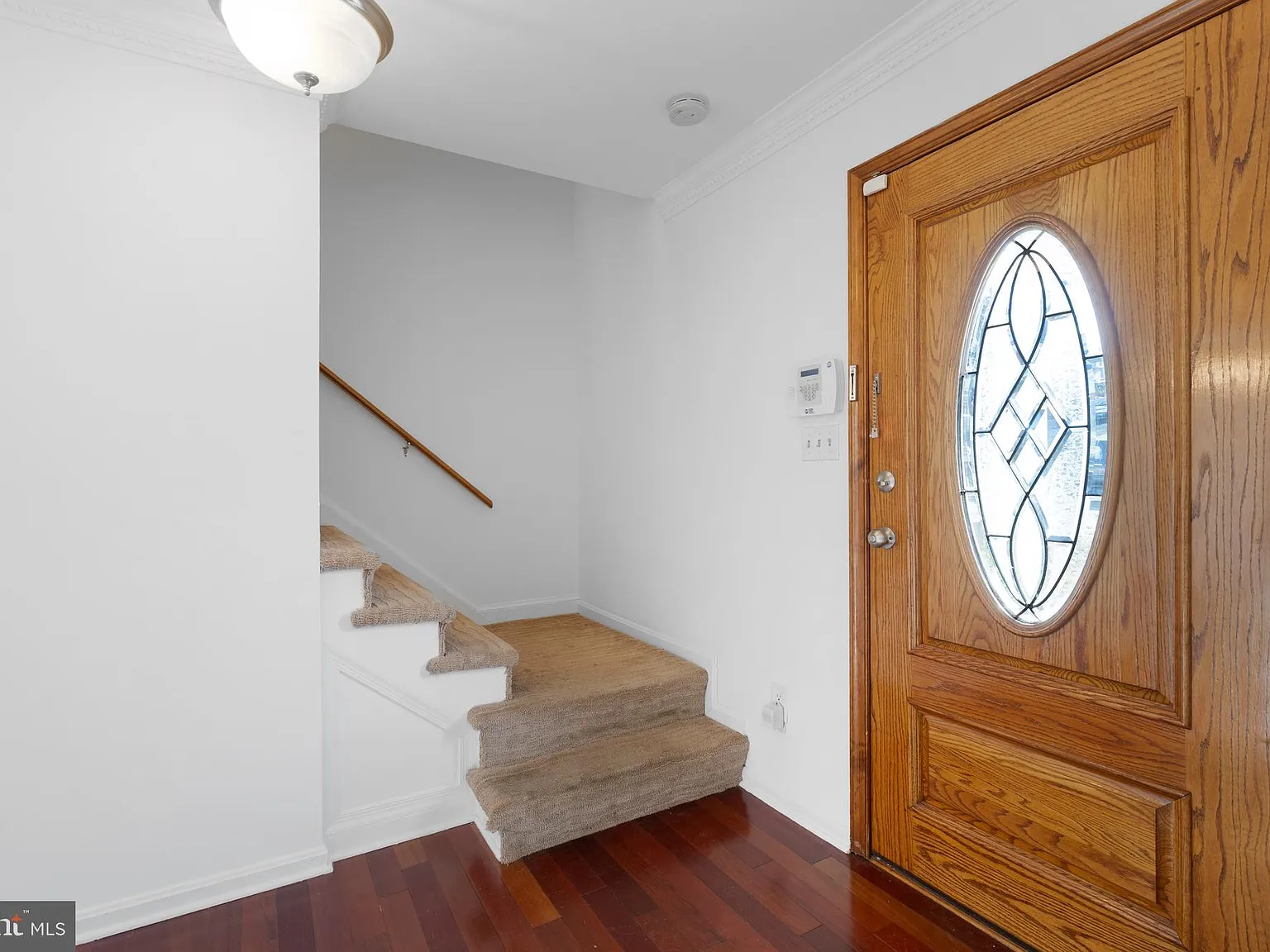 4 bed, 3.5 bath, 2262 sqft, $3,500 — Photo 2