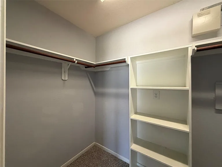 8023 Clover Leaf Dr — Photo 17