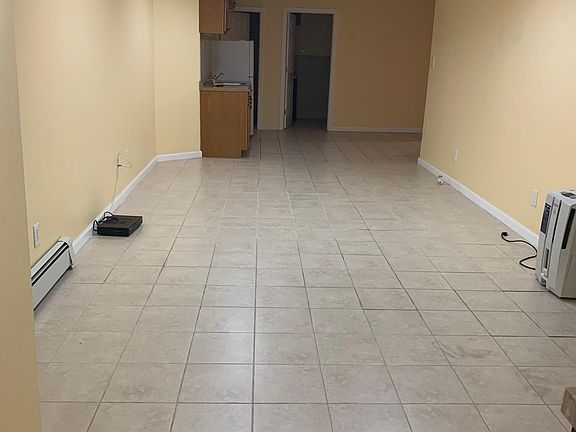 2nd image of 6 Valerie Ct