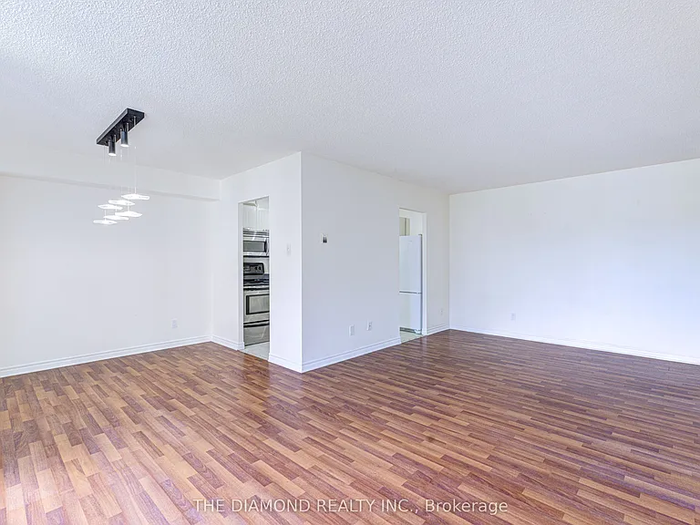 40 Sunrise Ave #301 — Photo 7