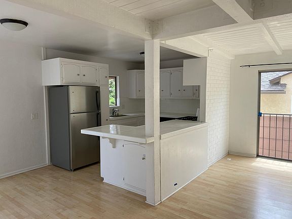 3rd image of 505 Gould Ave