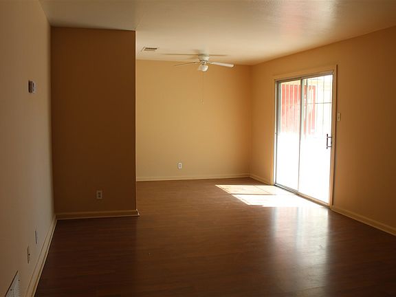 4th image of 699 W Banyan Ct