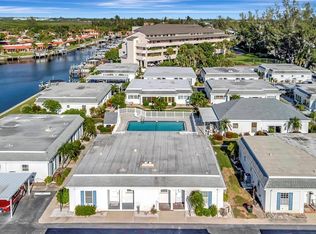 9718 Hernando Ct, Bradenton, FL 34210