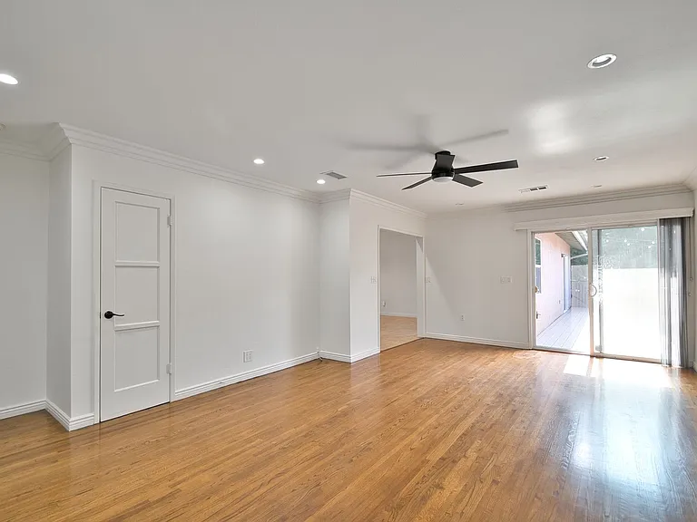 4938 Pearce Ave — Photo 3