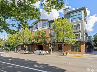 Frazer Court Condo, Redmond, WA 98052