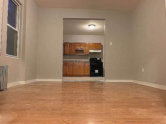 4th image of 350 E 31st St #1F